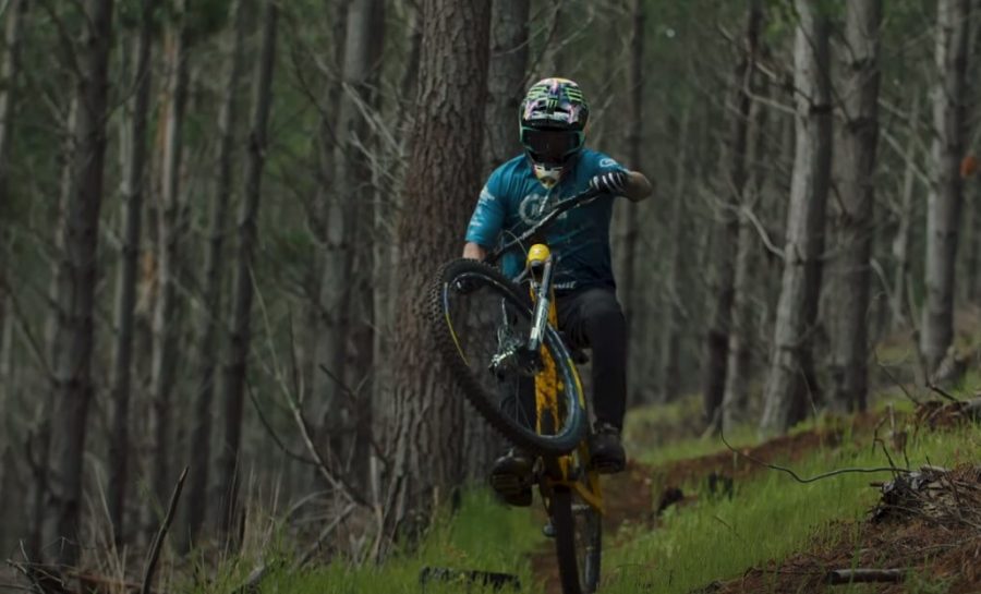 Sam_Hill_Nukeproof_Bikes_Mega_290c